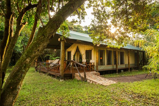 Karen_Blixen_Camp_room_cruzeiro_safaris_1_1.jpg